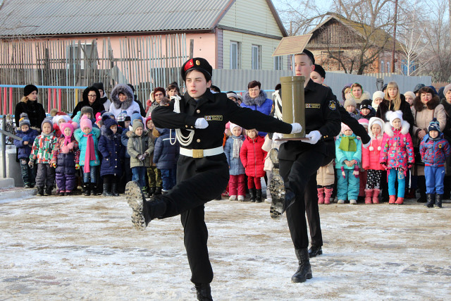 Жители села Икряное отметили 75 лет победы в Сталинградской битве