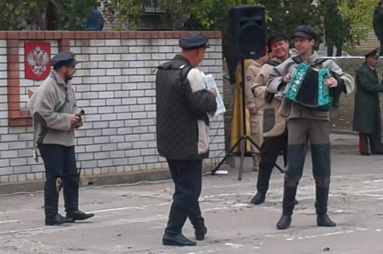 Творческие коллективы областного центра народной культуры выступили перед призывниками