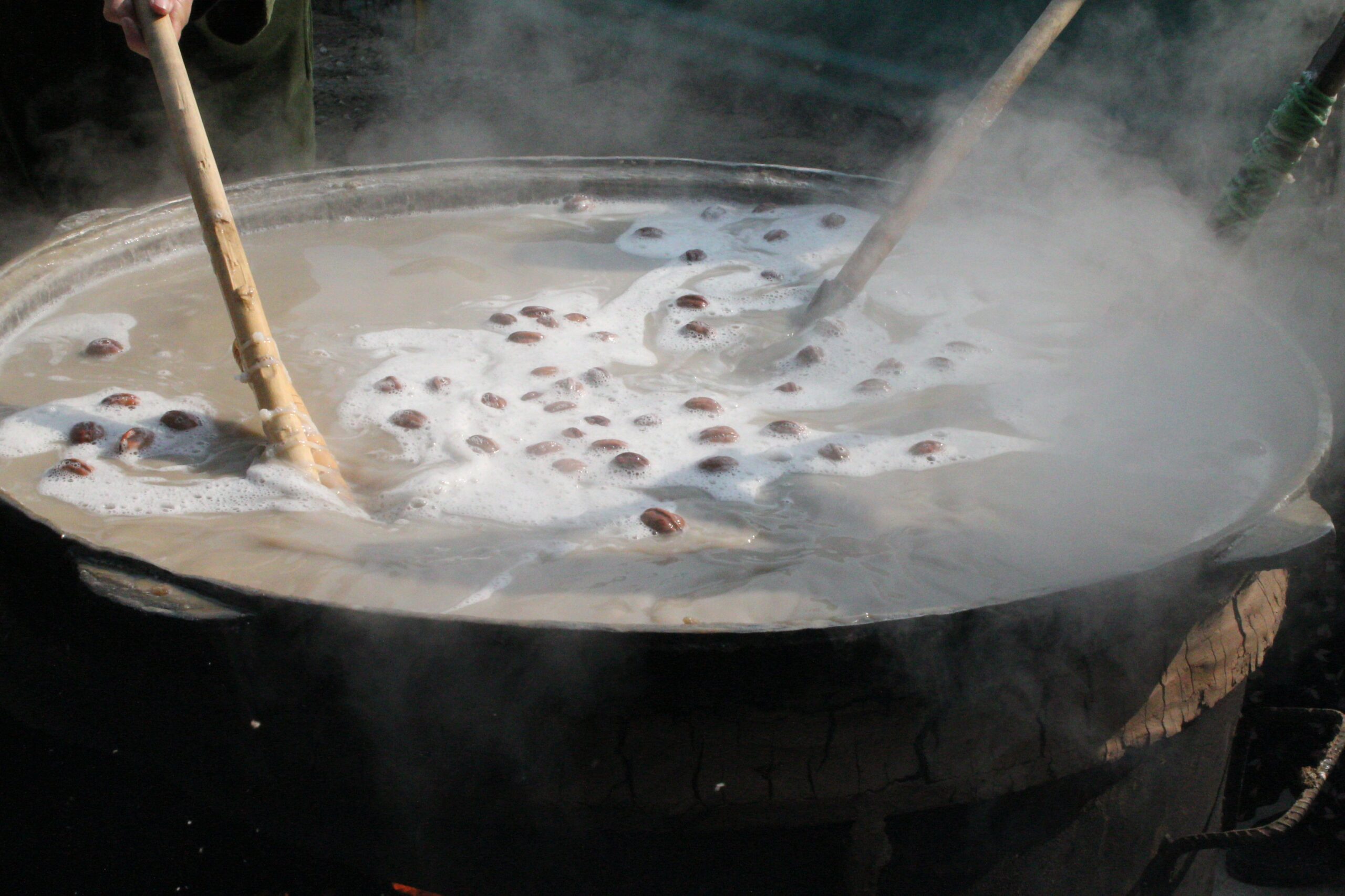 Сумаляк – ритуальное узбекское блюдо