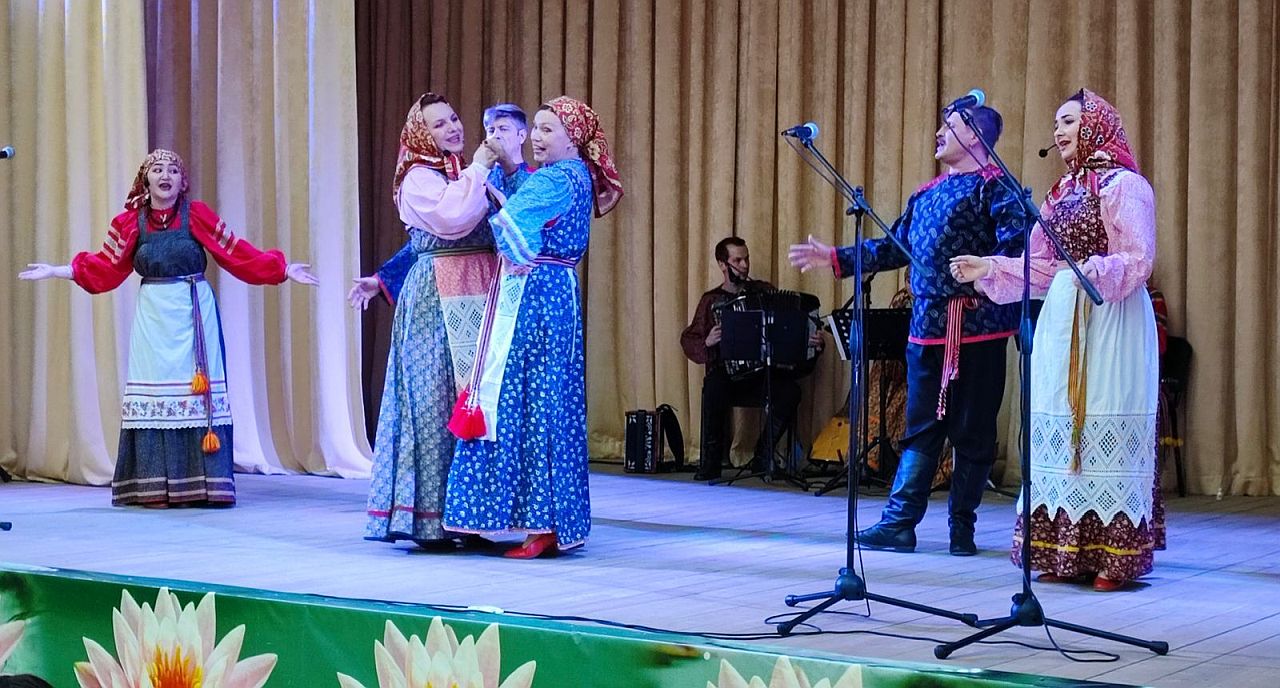 Творческие коллективы Центра народной культуры выступили в районах области в рамках программы «Пушкинская карта»