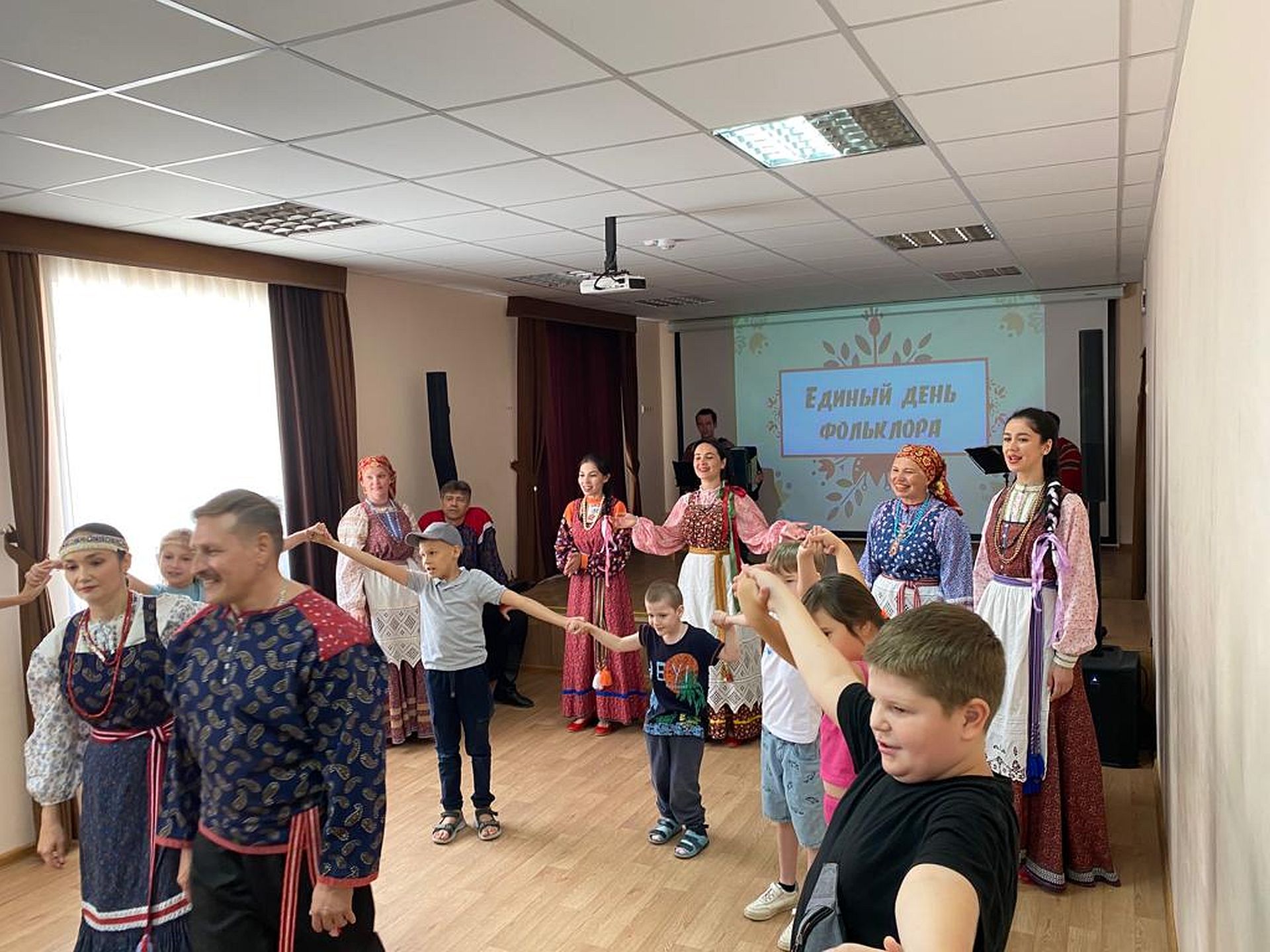 В Астрахани отметили Единый день фольклора