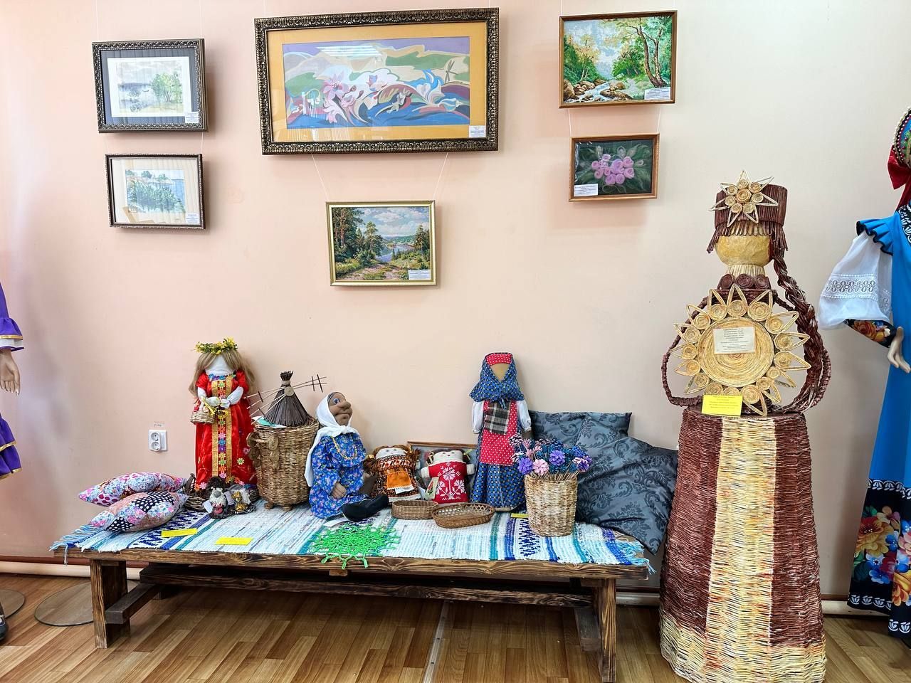 Выставка талантов Наримановского района