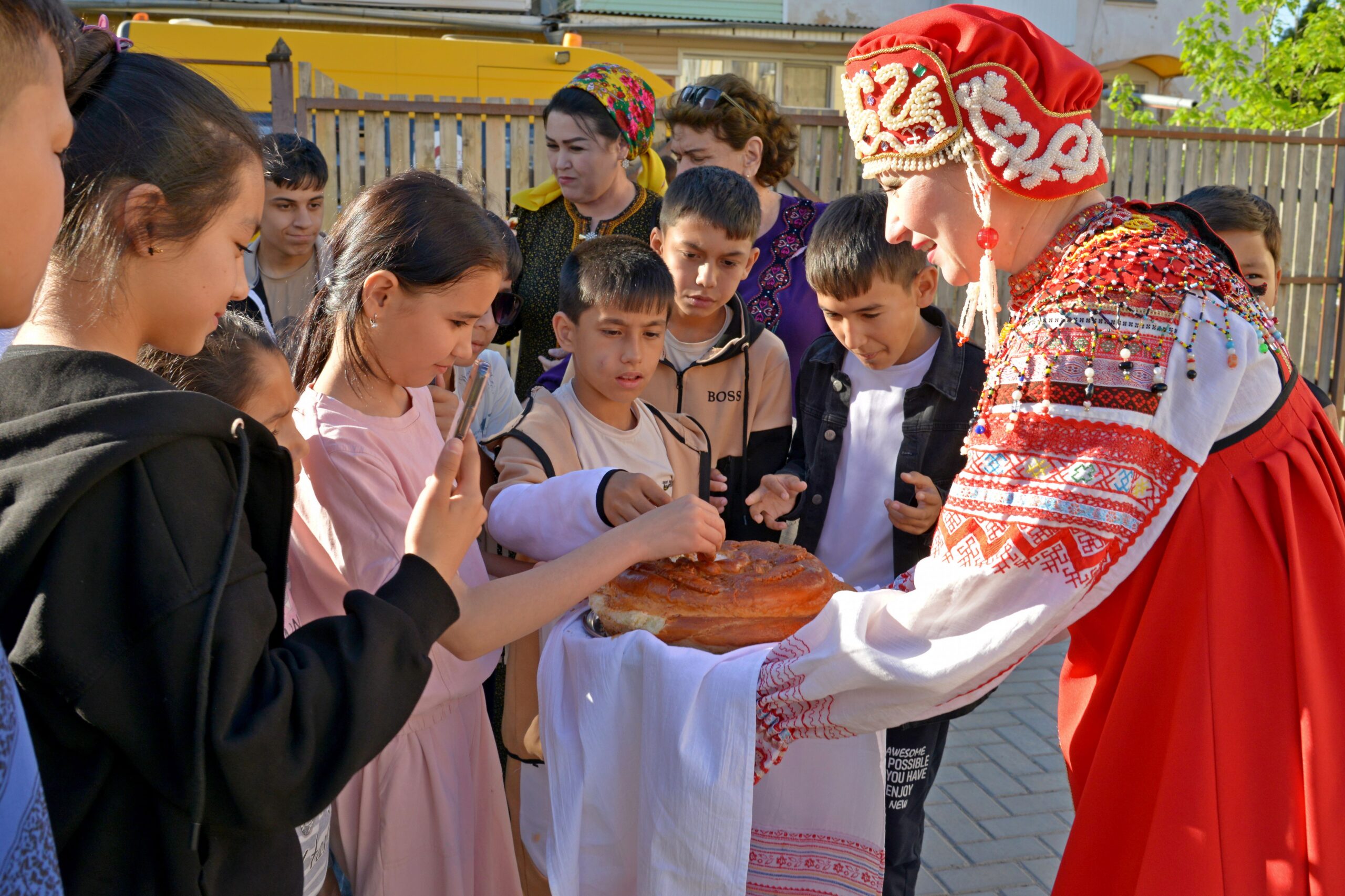 В Доме ремесел побывали гости из Туркменистана